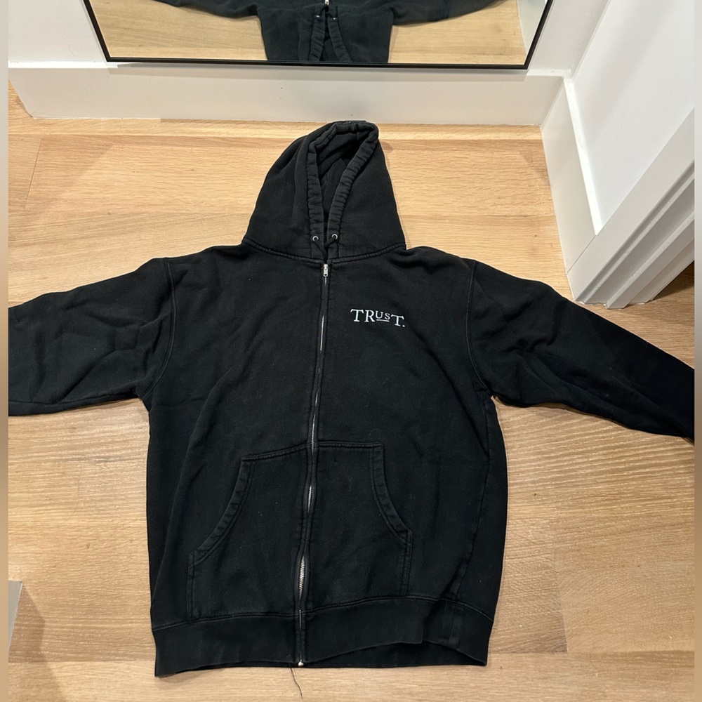 Trust Men’s Zip Up Black Large